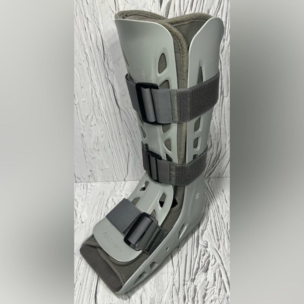Aircast AirSelect Walker Brace/Walking Boot Size Medium Pre Owned
